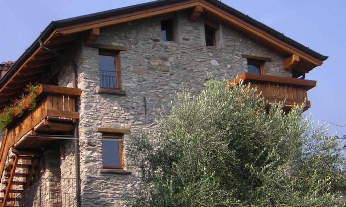 Cremia House | La Pace: the paradise of relax, 3 terraces lake view and a fireplace