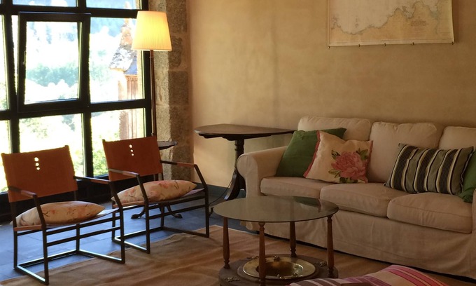 Callobre House | La Palleira, old haystack rehabilitated at 12kms. from sea