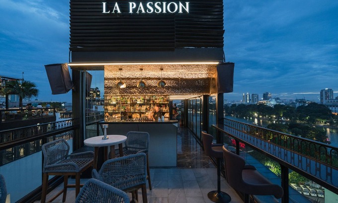 Hang Bac Hotel | La Passion Premium Cau Go Hotel