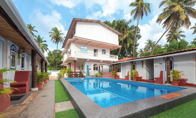 Morjim Hotel | La Paulo's Beach Resort