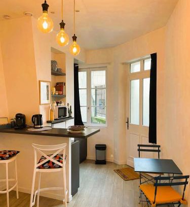 Rouen City Centre Apartment | La Petite Jeannette Studio