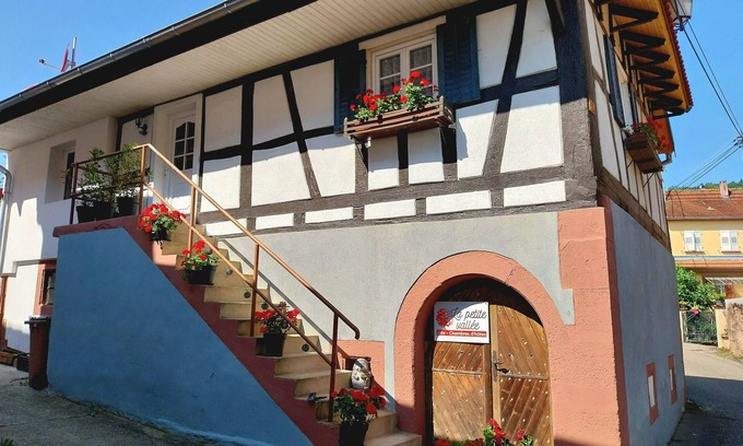 Rott House | La Petite Maison de La Petite Vallée