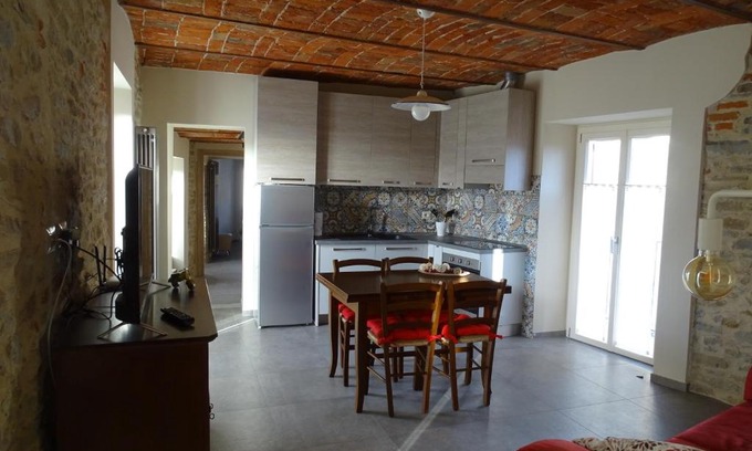 Murazzano Apartment | La Piazza - Appartamenti Vacanza