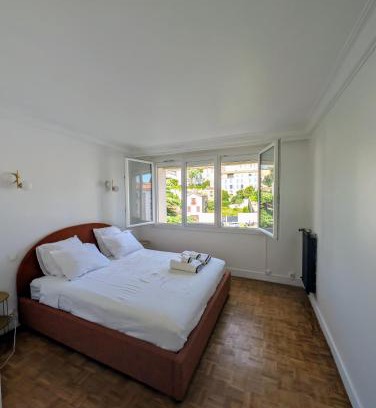 Valence Apartment | "La Planque" T4 en plein centre, calme et lumineux - Terrasse & parking