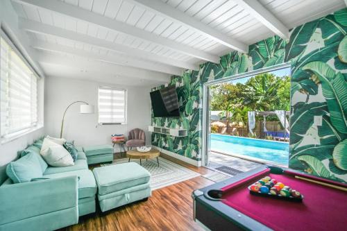 Miami Shores Villa | La Playita 4-BR Heated Pool Miami 16 Guests