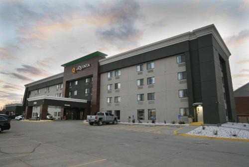 Clive Hotel | La Quinta by Wyndham Des Moines West Clive