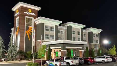 Forsyth Hotel | La Quinta by Wyndham Forsyth