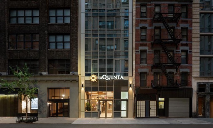 Garment District Hotel | La Quinta by Wyndham Time Square South