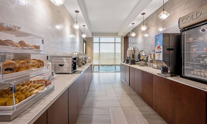 Federal Way Hotel | La Quinta Inn & Suites by Wyndham Seattle Federal Way
