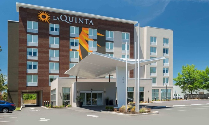 Mobile Hotel | La Quinta Inn & Suites by Wyndham Mobile