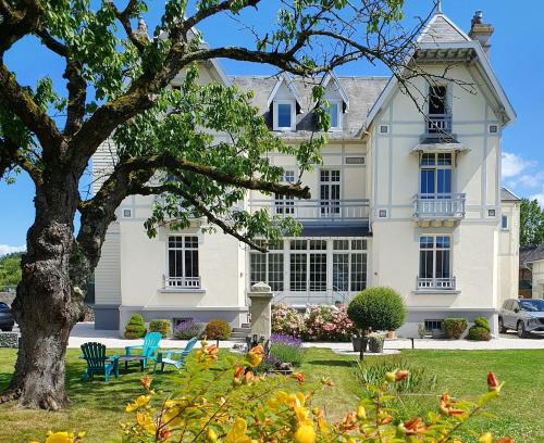 Saint-Etienne-au-Mont House | La Roseraie