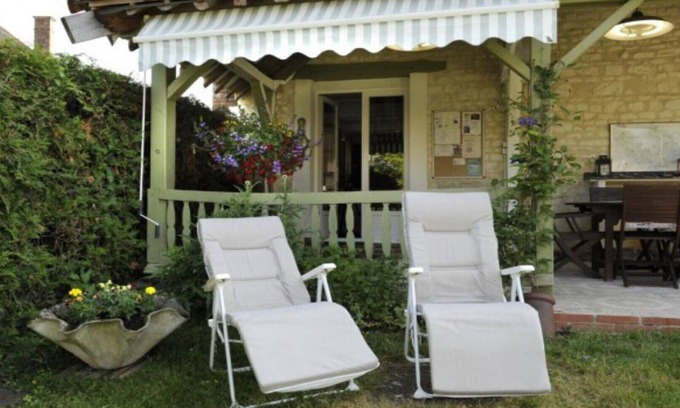 Eaux-Puiseaux House | La Salle de danse....3 stars, for 5 people