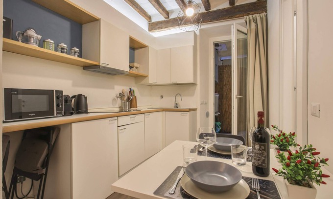 Sant' Ambrogio Apartment | La Sinagoga Suite