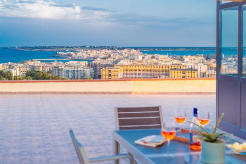 Acradina Apartment | La Terrazza di Siracusa - Roomy and Bright Flat