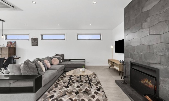 Dromana House | La Via Del Mare - this way to the sea.