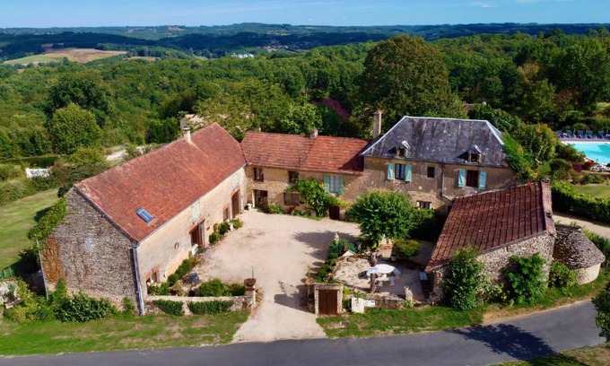 Saint-Genies House | La Vieille Ferme: superbe complexe de 3 gîtes en pierre avec Piscine au coeur du Périgord Noir