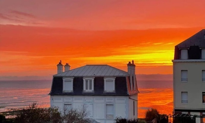 Saint-Pair-sur-Mer House | La Villa des Roseaux Pour un Séjour Normand Bord de mer
