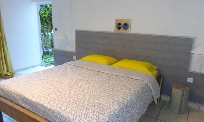 Entre-Deux Bed & Breakfast | La Villa Pitaya