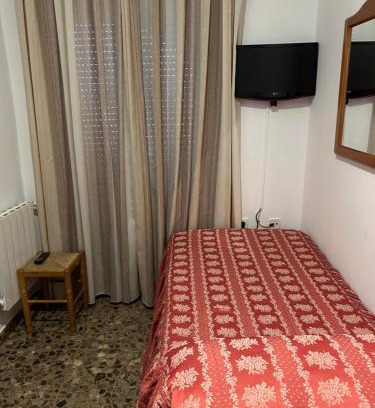 La Calahorra House | LABELLA - Hostal Rural Restaurante
