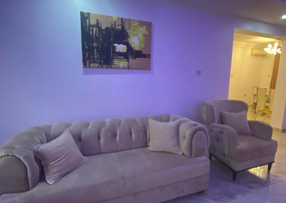 Ojodu Apartment | Labi’s place. 1,2 bedrooms apartments beautifully furnished in a secured estate at Adeniyi Jones Ikeja. 24 hrs light, secured apartment,WiFi, fully fitted kitchen, Close to everywhere, Airport pick up (optional)