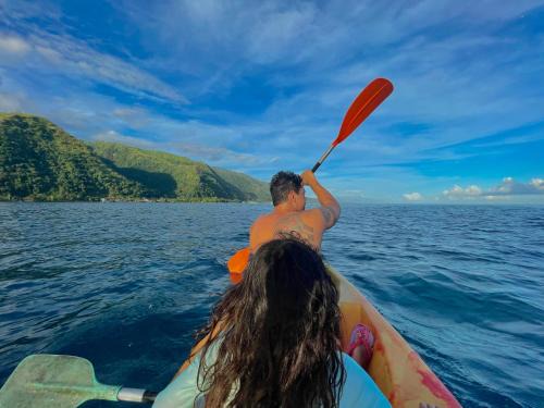 Papao House | Lagoon & Garden House w/kayaks