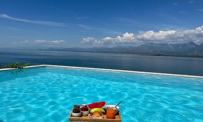 Shkoder Villa | Lake Breeze Villa with a Pool & Magnificent Views