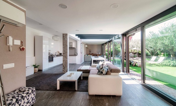 Torno Villa | Lake Como Villa Torno - MyHomeInComo