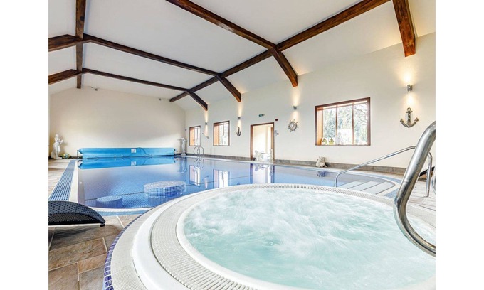 Endon Cottage | Lake Cottage -Peaceful relaxing Venue.