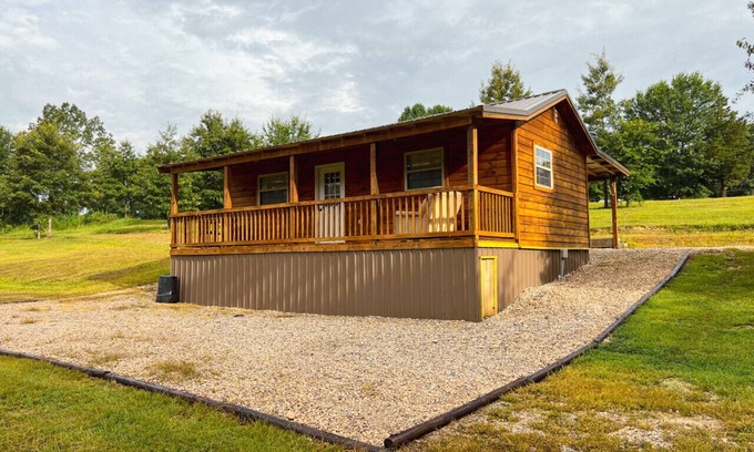 Daisy Cabin | Lake Greeson Cabin with Private ATV Access on 8 Acres