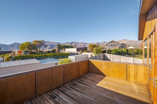 Lake Hawea House | Lake Hawea Haven - Lake Hawea Holiday Home