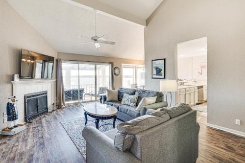 Village of Four Seasons Apartment | Lake of the Ozarks Condo with Community Pools