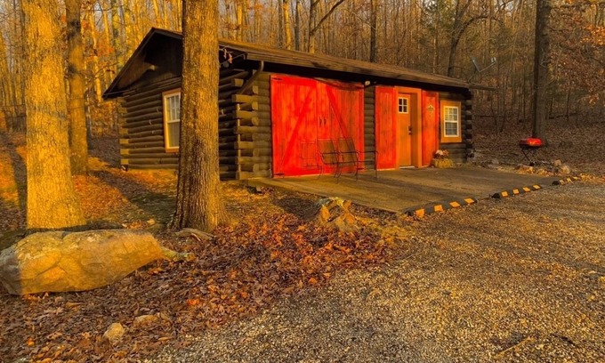 Ironton Cabin | Lake Road Cabin C — Million Dollar Ozark View!