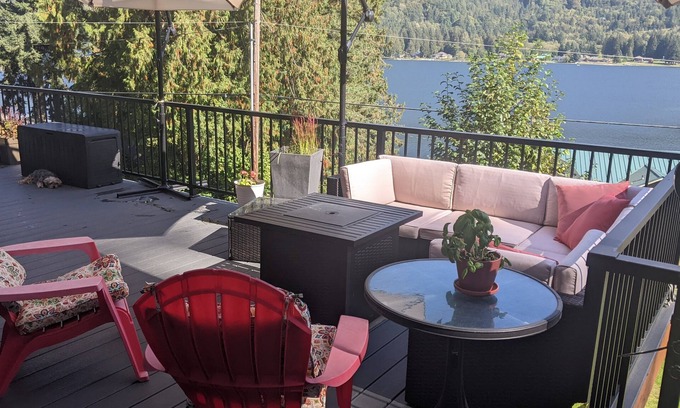 Bellingham House | Lake Samish Cozy Retreat with the comforts of home. Huge deck, amazing views!