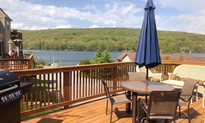 Mountainside House | Lake view condo with wood fireplace