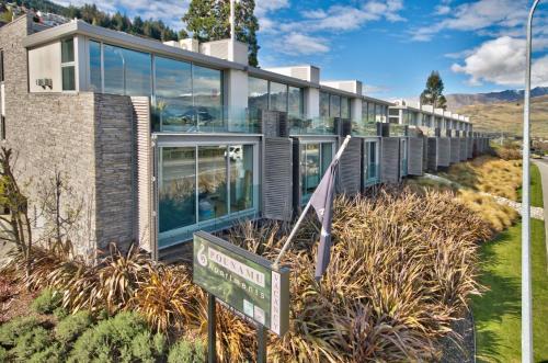 Queenstown Apartment | Lake View @ Pounamu