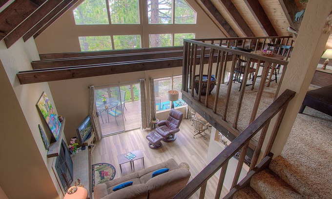 Meeks Bay House | Lake View w/BBQ, Deck, Fireplace. Pets OK! Near Bike/Hike/Beach (WSH1027)