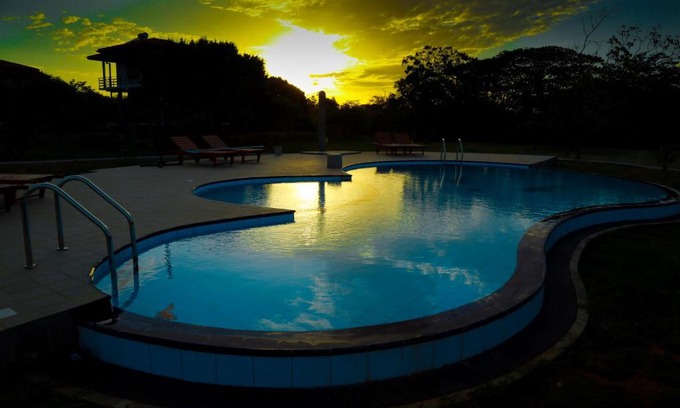 Weerawila Resort | Lake Villa Resort
