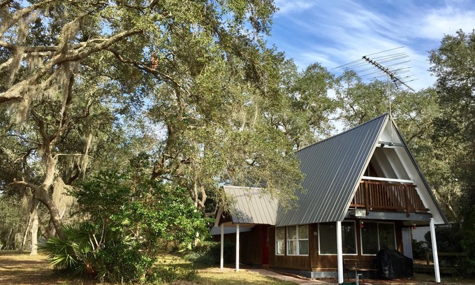 Fort McCoy Cabin | Lakefront Forest Getaway