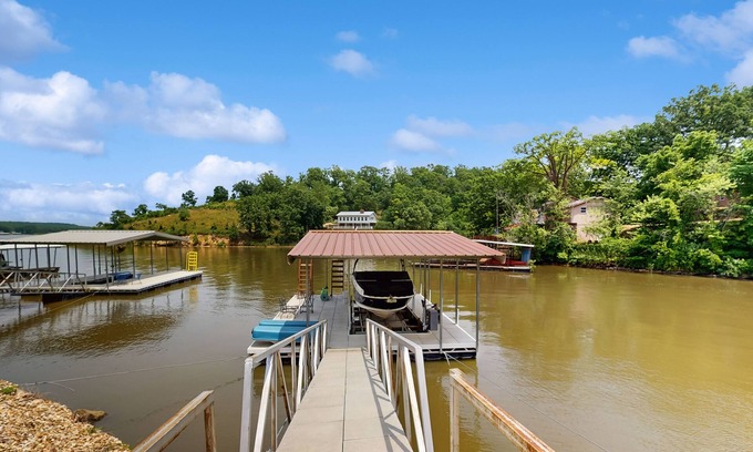 Climax Springs House | Lakefront home with 2 living rooms, 2 decks, grill, dock, foosball & w/d