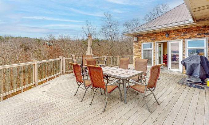 Rambo Riviera House | Lakefront home with hot tub, firepit, washer/dryer, kayaks, & hammocks