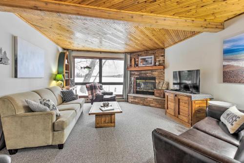 Mercer House | Lakefront Mercer Home Private Dock and Kayaks!