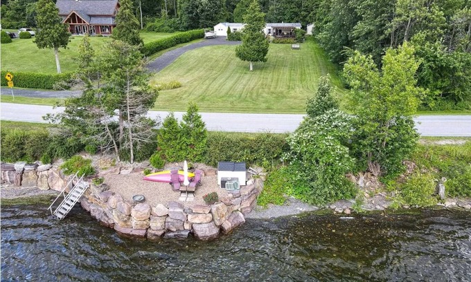 Alburg Cottage | Lakefront Sunset Loon Rock Cottage, private beach, 2-bedroom WiFi free parking