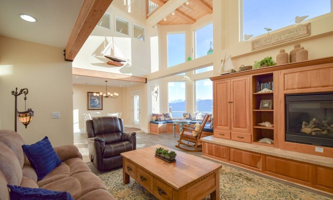 Homer Condo | Lakeshore Lodging Ocean Front Lodges