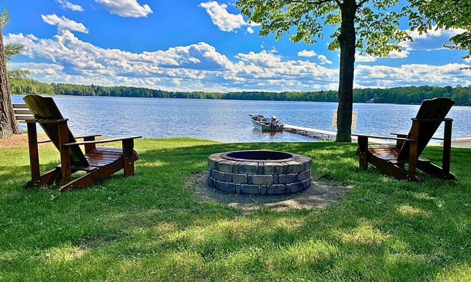 Butternut House | Lakeshore Pines | Peaceful, Lakefront Seclusion | 2 Bedroom