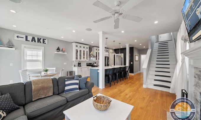 Delavan Lake House | Lakeside Comfort in Delavan, Sleeps 12