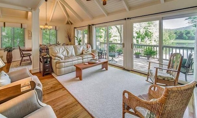 Big Canoe House | Lakeside Cottage