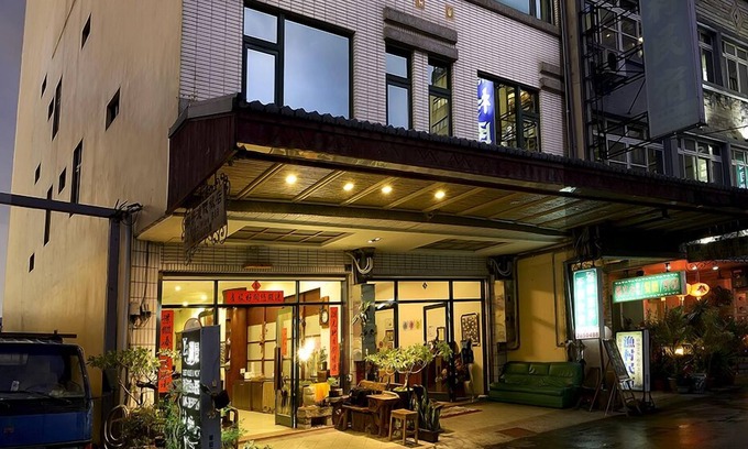 Yuchi Bed & Breakfast | LakeView Homestay