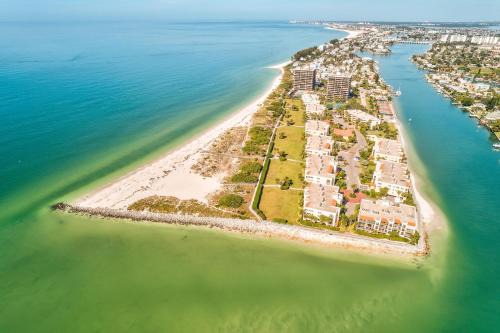 Sunset Beach House | Land's End 4-405 Bay Front - Premier