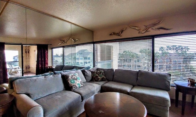 South Padre Island Condo | Landfall Towers 34 Minium 1 Bedroom Condo by RedAwning