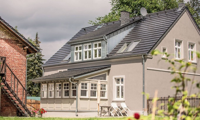 Hintersee Apartment | Landhaus hinter'm See vacation apartment Landliebe luxurious winter garden tiled stoves